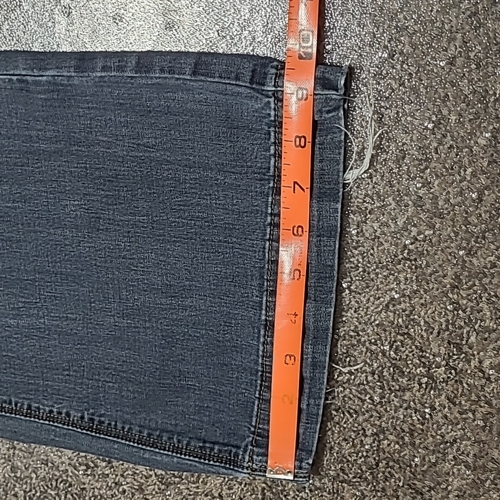 White House/ Black Market Blanc Low/mid-rise Trouser Leg Jeans Size 4R - Picture 9 of 12